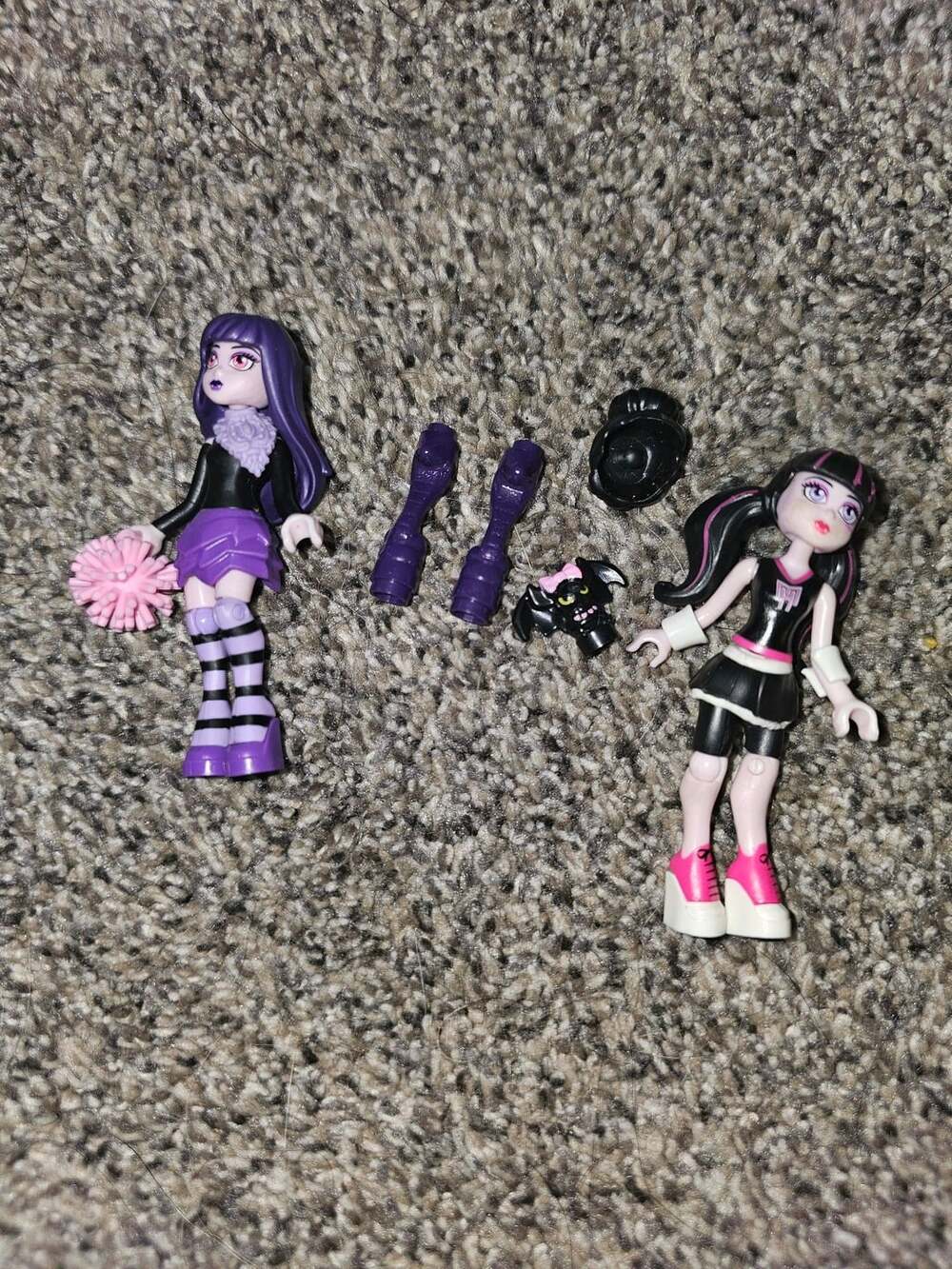 Mega Bloks Monster High Figures Spectra And Draculaura